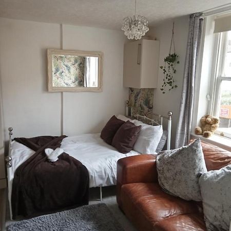 Little Dorrit Studio Flat 5 Rochester Me1 1Xz Strood Exterior foto